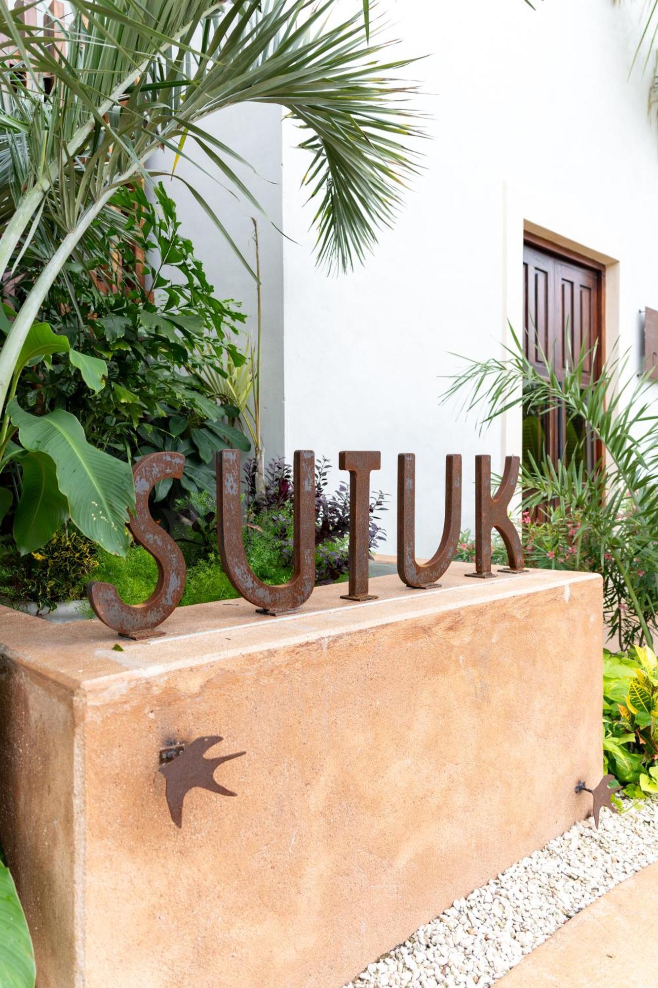Hotel Sutuk Valladolid  Buitenkant foto
